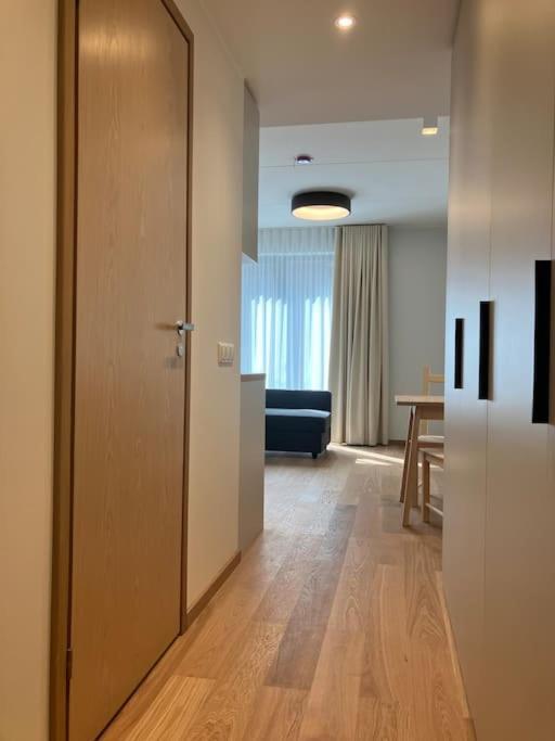 Small Apartment Near City Centre 타르투 외부 사진